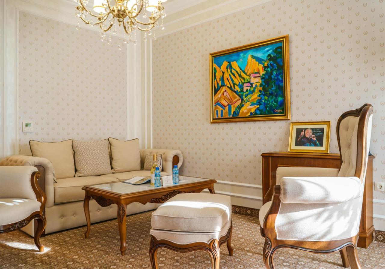 Residence City Garden - Certificate Of Excellence Top 10 Best Five-Stars City Hotels For 2024 Awarded By Htif 普罗夫迪夫 外观 照片