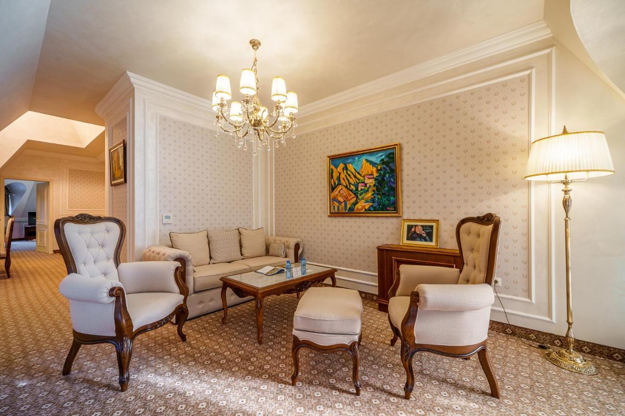 Residence City Garden - Certificate Of Excellence Top 10 Best Five-Stars City Hotels For 2024 Awarded By Htif 普罗夫迪夫 外观 照片
